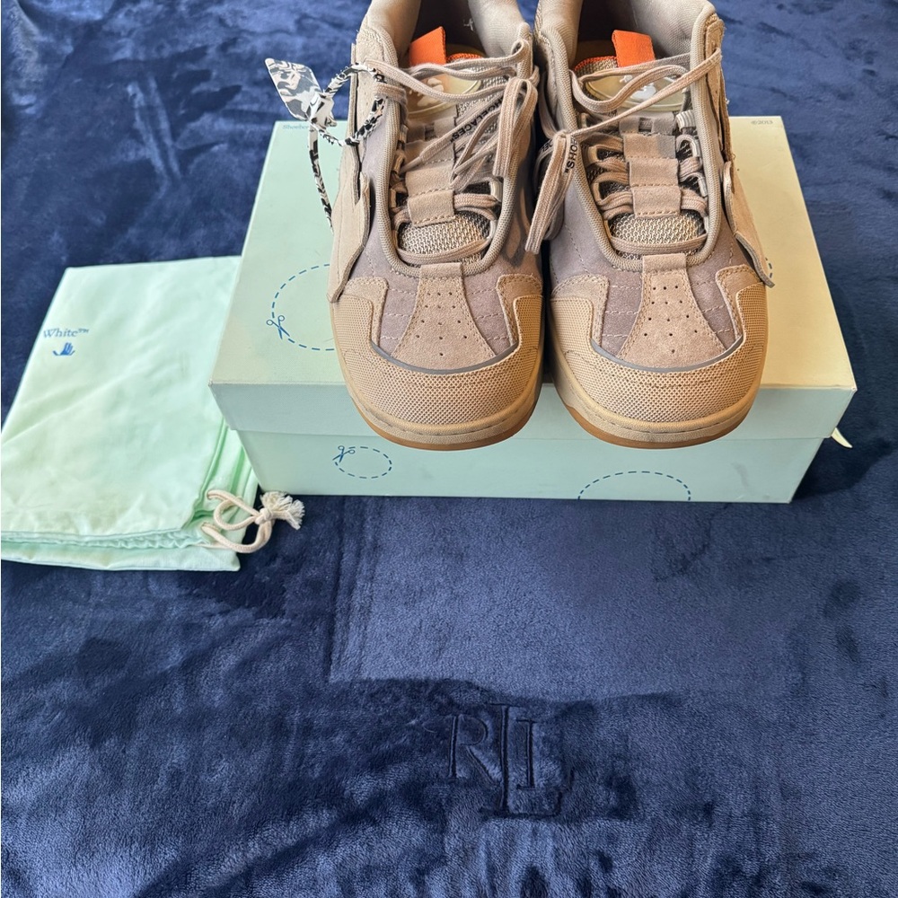 Off-White Arrow Skate Preowned